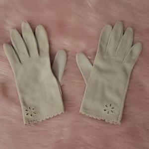 Vintage Scalloped Hem Driving Gloves